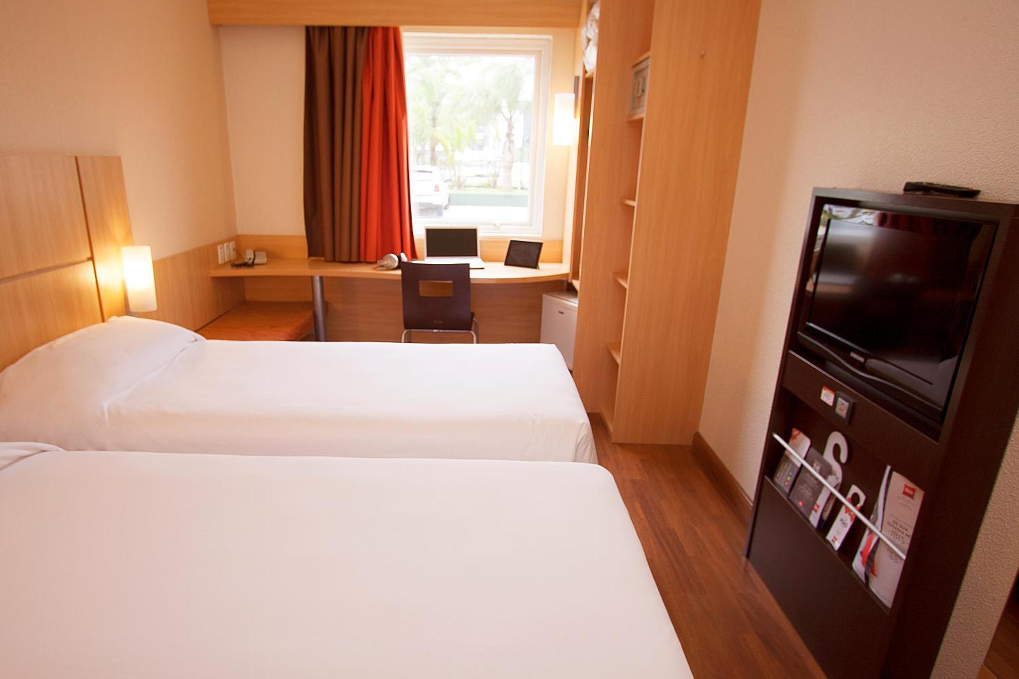 Ibis Curitiba Aeroporto Hotell São José dos Pinhais Exteriör bild